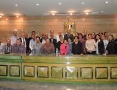 رئيس جهاز الإحصاء يجتمع بموظفيه الأقباط لتهنئتهم بعيد القيامة