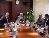 صور.. رئيس الوزراء يوجه "الصناعة والتموين" بضمان توافر السلع بمعرض "أهلا رمضان"