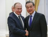 صور.. وزير خارجية الصين: بكين تترقب زيارة الرئيس بوتين