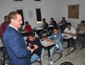 صور.. المستشار الثقافى بالسعودية يتفقد لجان اختبارات الطلاب المصريين