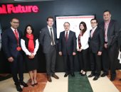 صور.. وزير الاتصالات يلتقى قيادات شركة فودافون مصر بالقرية الذكية