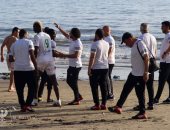 صور.. استشفاء للاعبى المصرى على شاطئ الأطلنطى بعد مباراة مونانا