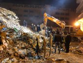 صور.. محافظ الإسكندرية: انتشال جثمان آخر من تحت أنقاض عقار مصطفى كامل المنهار