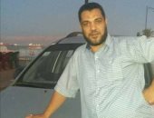 لص يسرق سيارة مواطن بالسويس أثناء انشغاله بشراء الفاكهة