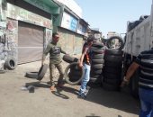 صور.. حملات ببورسعيد لجمع إطارات السيارات المستعملة منعا لحرقها فى شم النسيم
