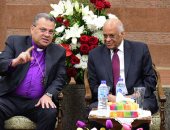 رئيس البرلمان ومحافظ القاهرة يشاركان باحتفالات عيد القيامة بالكنيسة الإنجيلية  (صور)