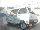 إصابة 14 فى حادث انقلاب سيارة ميكروباص على الطريق الصحراوى الشرقى بسوهاج