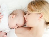مغلبك ومش عاوز ينام.. 5 طرق طبيعية هتساعد طفلك على النوم بهدوء