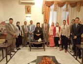 صور.. مستقبل وطن بأسيوط يهنئ الأقباط بالكنائس بعيد القيامة