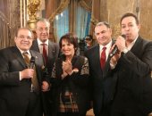 صور.. حسن راتب يُكرم سمير فرج وحكيم وسميرة أحمد ورجاء الجداوى فى صالون المحور