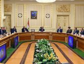صور.. رئيس الوزراء يستعرض تقرير حول مفاوضات سد النهضة في الخرطوم 