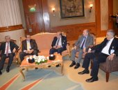 رابطة المجالس الاقتصادية العربية تقرر استمرار "روجيه نسناس" رئيسا لها