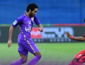 شاهد.. حسين الشحات يحتفظ بـ"كرة" مارادونا