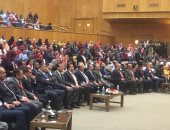 صور..وزير التعليم العالى ومحافظ أسيوط يشهدان ختام برنامج "أنت مراية نفسك"