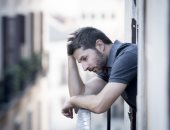 الاكتئاب بالوراثة.. دراسة: 80 جينا السبب فى الإصابة