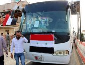 صور.. حافلات تقل نازحين سوريين من شبعا اللبنانية إلى بيت جن السورية