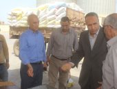 صور .. مساعد محافظ كفر الشيخ يتفقد صوامع القمح 