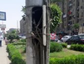 قارئ يحذر من كابلات عارية بأعمدة الكهرباء بطريق الأوتوستراد فى مدينة نصر