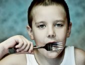 س و ج.. كل ما تريد معرفته عن مرض بيكا وسر رغبة أكل الطين والصابون