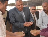 محافظ الوادى الجديد يتفقد مصنع تدوير المخلفات والمطحن الرئيسى