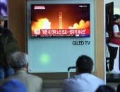 صور.. مواطنو سول يتابعون باهتمام بيان كوريا الشمالية بوقف التجارب النووية