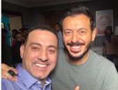 محمد دياب ينشر صورة له مع مصطفى شعبان فى كواليس مسلسل "أيوب"