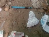 صور.. قارئ يناشد الداخلية لضبط متعاطى المخدرات بمقابر الحسينية بالزقازيق