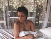 بعد التعرى من أجل عطرها.. شاهد كيم كاردشيان فى الجيم 