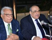 مثقفون: كتب مصطفى الفقى تهتم بالقضايا الوطنية.. وناشر يطالبه بكتابة مذكراته - صور