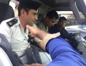 صور.. القبض على سائق تعدى على الزميل أيمن رمضان بمطواة بالعجوزة
