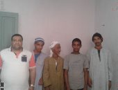 مأساة أسرة بسوهاج يعانى أفرادها من إعاقات بدنية وذهنية.. والأم تطالب بمعاش