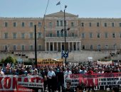 صور.. الآلاف يتظاهرون فى اليونان احتجاجا على إجراءات التقشف