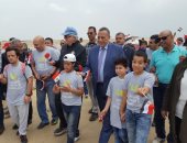 محافظ الجيزة يشارك ذوى الاحتياجات الخاصة بمهرجان للمشى بمنطقة الأهرامات
