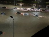 صور وفيديو.. مياه الأمطار تغرق شوارع التجمع الخامس