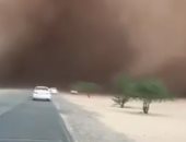 فيديو.. عاصفة ترابية شديدة بالكويت
