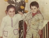 مصطفى خاطر يستعيد ذكريات الطفولة بصورة " أيام التشرد "