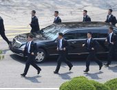 صور.. زعيم كوريا الشمالية يعود إلى بلاده بعد انتهاء أولى جلسات قمة الكوريتين