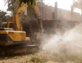 إزالة 124 حالة تعد على الأراضى الزراعية بمركز طما فى سوهاج