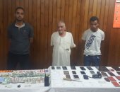 التحرى حول نشاط عاطلين فى سرقة المساكن وبيع المسروقات بالموسكى