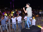 صور.. هكذا تفاعل الجمهور مع حفل سعد الصغير فى طابا