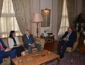 وزير الخارجية يؤكد دعم مصر لجهود غسان سلامة لإيجاد حل سياسى شامل لأزمة ليبيا