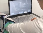 فيس بوك تكشف عن جهاز ذكى يتيح للمستخدمين قراءة الرسائل بواسطة الجلد