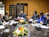 رئيس جامعة بنى سويف : صرف وجبات إفطار فى شهر رمضان للعاملين بالجامعة