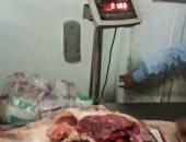 صور.. حملة تموينية مكبرة على المحلات التجارية بالقليوبية 