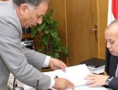 محافظ دمياط يتابع استعدادات مديرية التعليم لامتحانات الثانوية والدبلومات