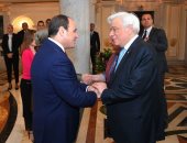 رئيس اليونان:ترسيم حدود المنطقة الاقتصادية مع قبرص ومصر يراعى القانون الدولى