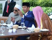 الرئيس الإندونيسى يقيم مأدبة غداء للإمام الأكبر