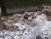 شكوى من تراكم القمامة وانتشار الباعة الجائلين فى محطة مترو فيصل