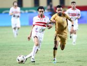 أيمن حفنى يوقع عقودا جديدة مع الزمالك