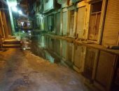 صور.. غرق شوارع السيوف فى الإسكندرية بمياه الصرف الصحى